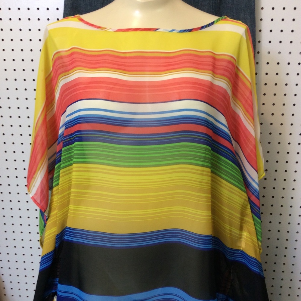 Apostrophe Woman’s Sheer Poncho Style Top SZ Medium Sheer SALE ❗️